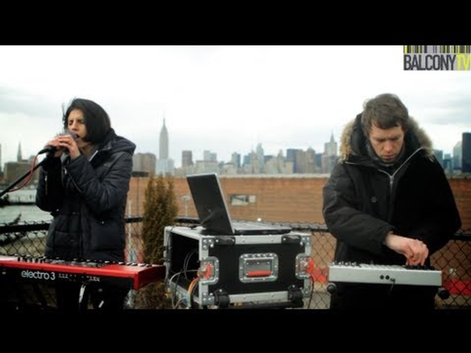 ELIKA - COUNT YOUR STEPS (BalconyTV)