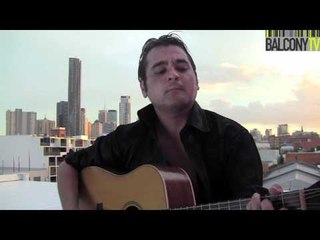 SOMERSET - SELLING THIS OLD GUITAR (BalconyTV)