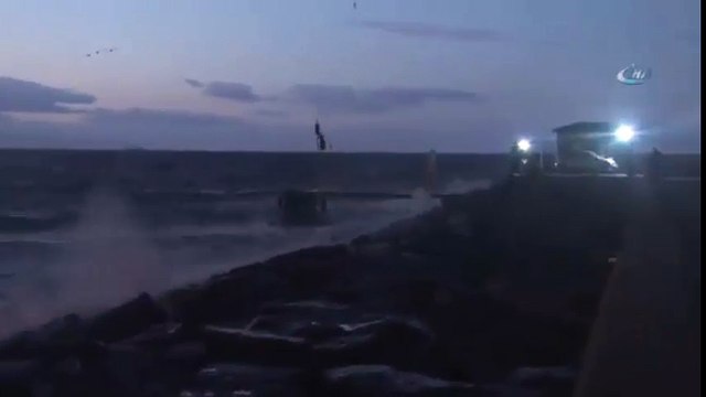 Lodos Uçakları Havada Beşik Gibi Salladı