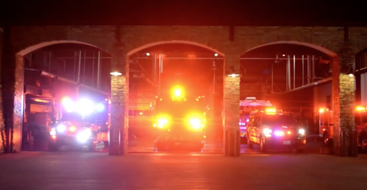 Texas Fire Department Puts on Epic Christmas Light Show video Dailymotion