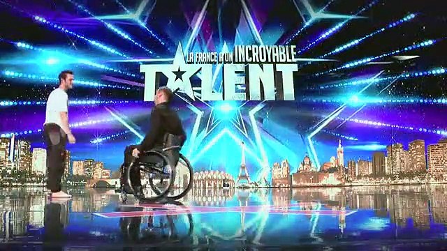 Il perd 2 jambes mais ne s'arrete pas à ça