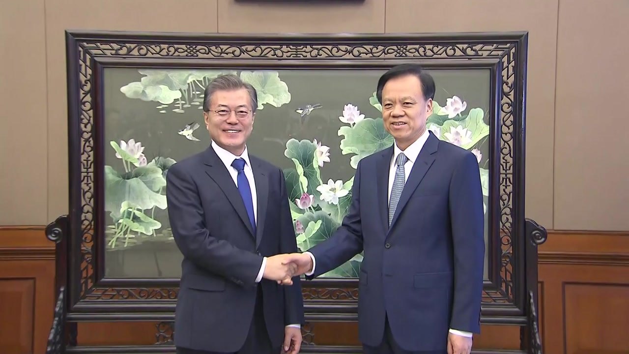 문 대통령, 천민얼 충칭 서기와 오찬..."한국과 경제 협력, 中 서부 균형 발전에...