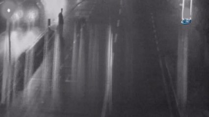 Vicdansız Sürücü Kadına Çarpıp Kaçtı...o Anlar Kamerada