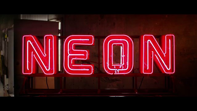 잉그리드, 서부에 가다 INGRID GOES WEST 2차 ⑲ 공식 예고편 (한국어 CC)-bGX6qLWfTM8