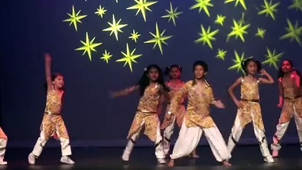 Avantika and her group dances to Tees Maar Khan medley at Mona Sampath Khan Dance event