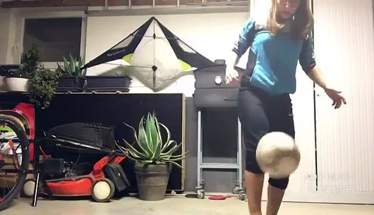 Séances de jongles avec Perrine (cat.U16F)