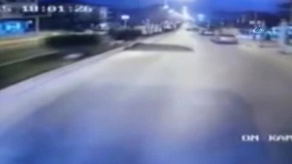 15 Kişinin Yaralandığı Trafik Kazası Kamerada