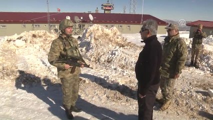 Mehmetçik Cansiperane Görev Yapıyor"