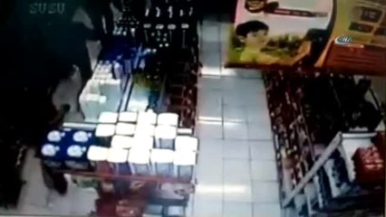 Endonezya Depreminde 2 Kişi Öldü, 7 Kişi Yaralandı