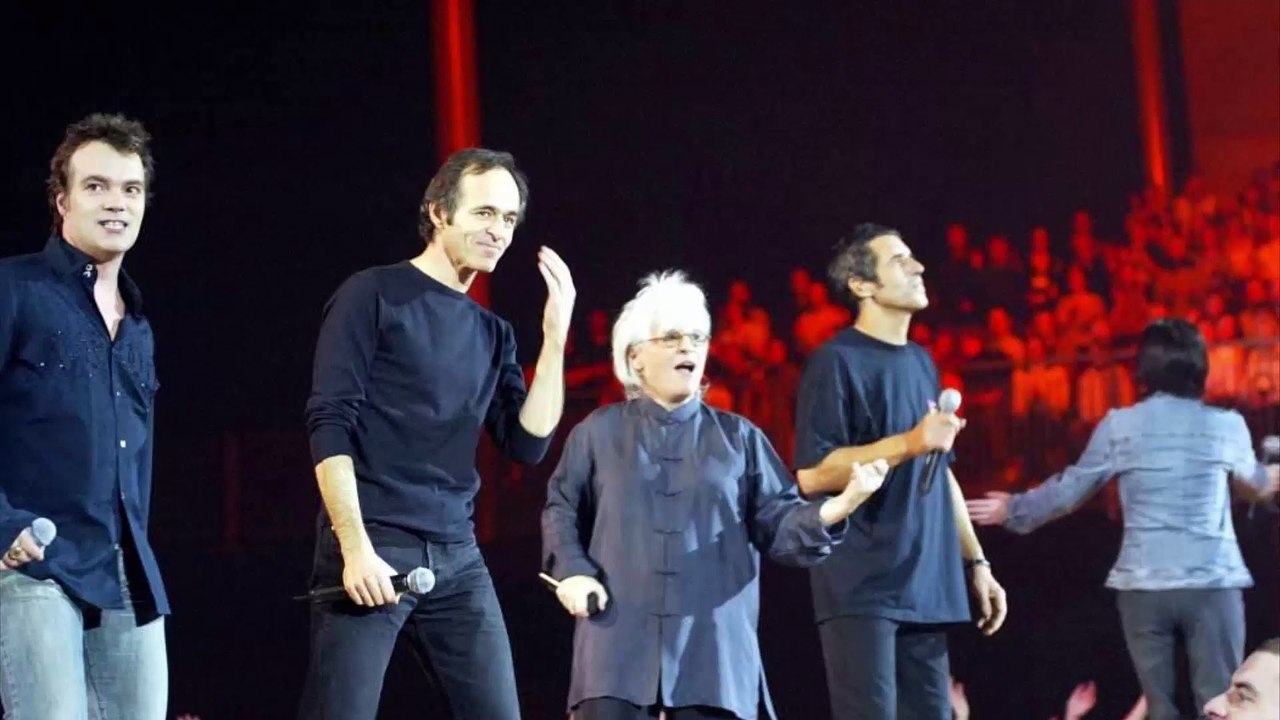 Johnny Hallyday : La troupe des Enfoirés va lui rendre hommage !