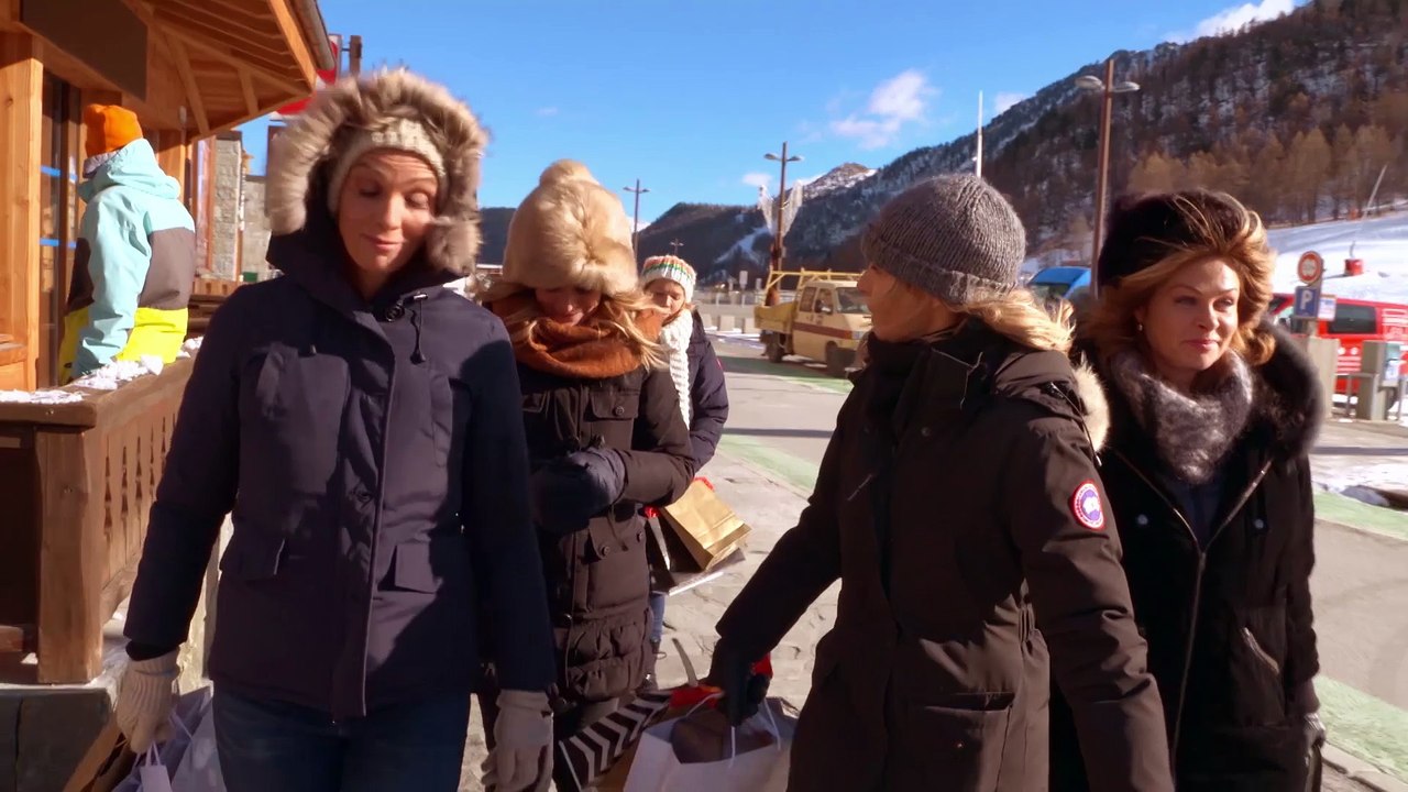 Découvrez les 1ères images du prime spécial Noël des "Mystères de l'amour" demain soir sur TMC