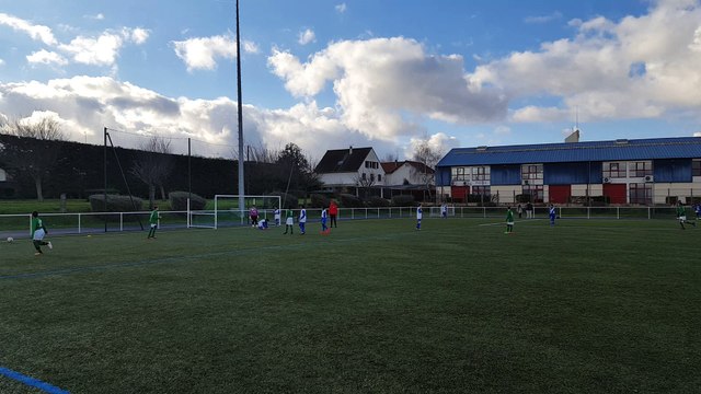 U13 D1 JOUY le MOUTIERS FC 2 Sauvetage d'Aimen et Barre de Jouy le Moutiers - vidéo 1