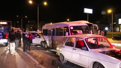 Denizli'de Zincirleme Trafik Kazası: 3 Yaralı