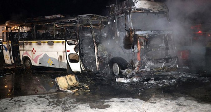 İşçileri Taşıyan Midibüs TIR'a Çarptı, Kazada 16 Kişi Yaralandı