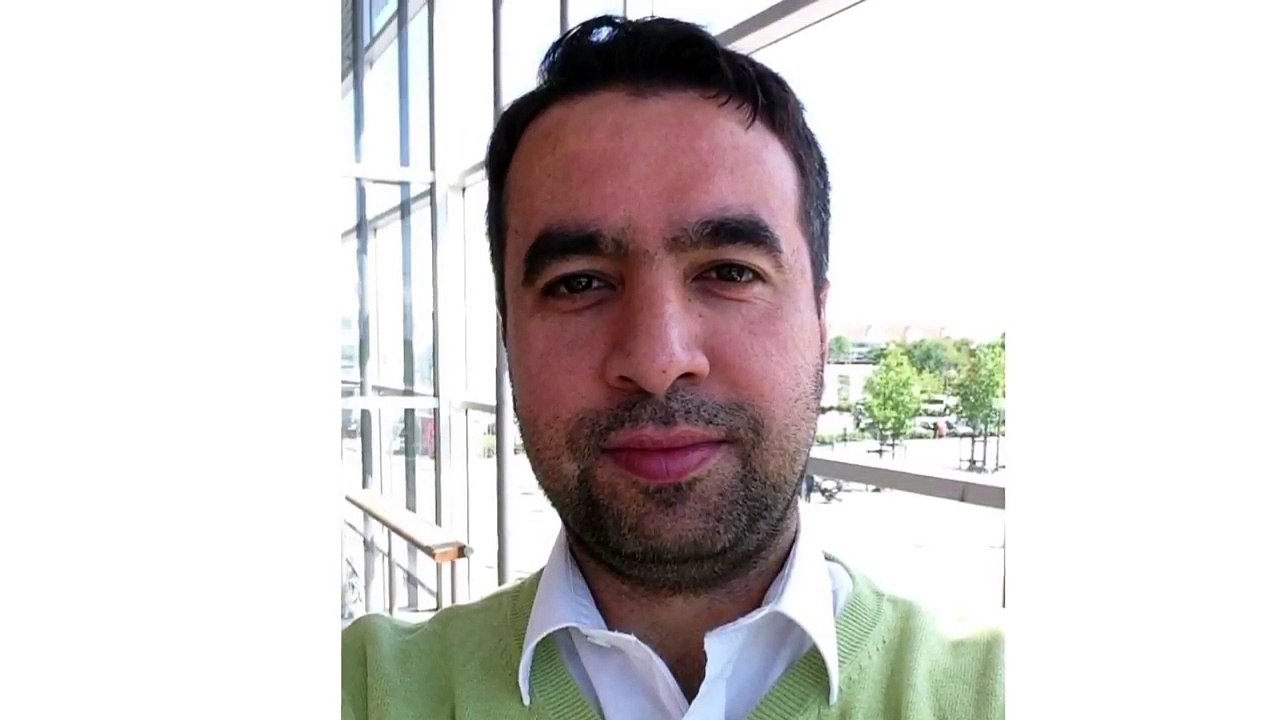 Şeyh Abdussamed taklidi makamı Fatiha suresi. Hafız Metin Demirtaş. Surah Al Fatihah. Seyh Abdussamed. Şeyh Abdusamed tarzı Kuran.شيخ عبدالصمد.İmitation Sheikh Abdussamed. Şeyh Abdussamedi taklit eden genç hafız. Amazing imitation of the Sheikh Abdussamed