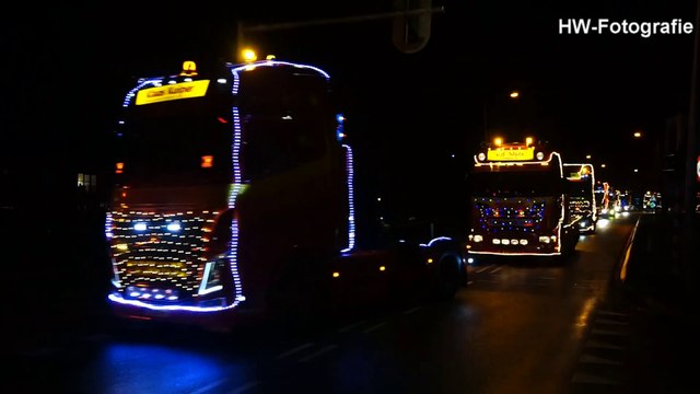 Verlichte trucks trekken weer door de straten 2