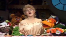 The Muppet Show Ep. 36 - Bernadette Peters - The Muppet Vlog--dnQ7e02jXg