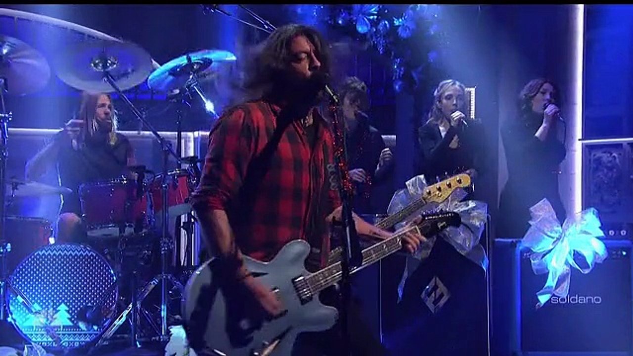 Foo Fighters - "The Sky Is A Neighborhood (SNL Performance)"