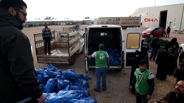 Kilis İhh'dan Kilis'teki Suriyelilere Kömür Yardımı