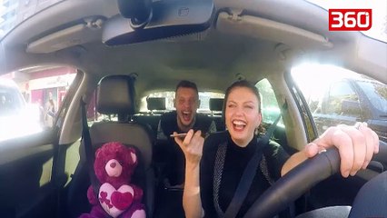 "Hiç, po rri, po ngroh p****...", Anna Lika shkon me përgjigjen e saj në emision live (360video)