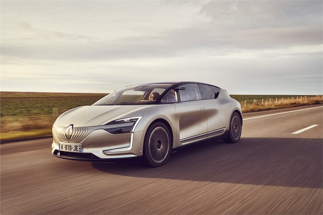 Renault SYMBIOZ Demo car: experience tomorrow today. Autonomous, electric and connected.