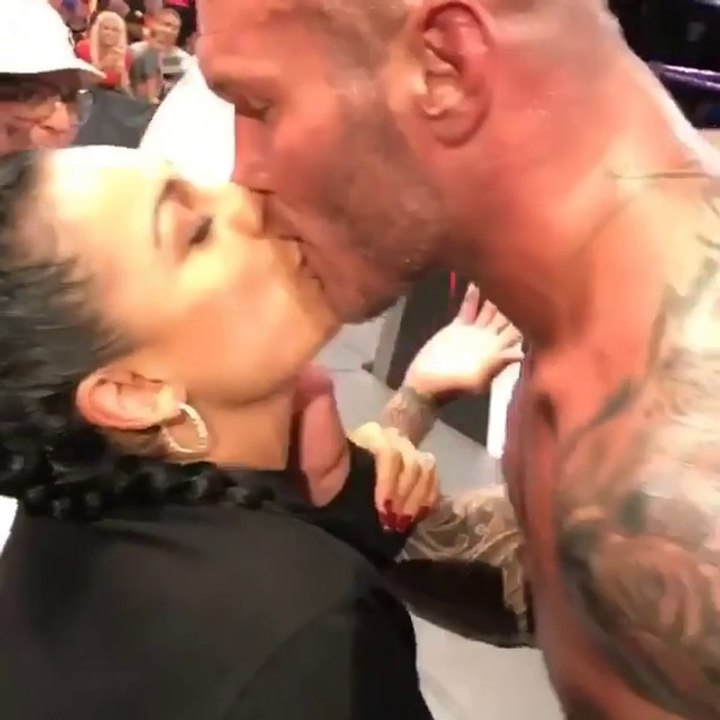 Randy Orton Kissing Scene