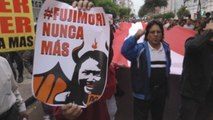 Unos 2.000 peruanos marchan contra el fujimorismo y piden cerrar el Congreso
