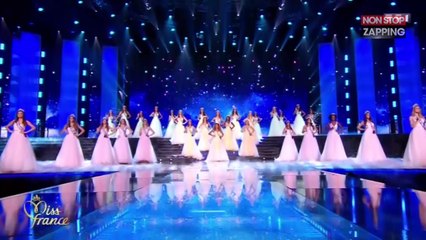 Johnny Hallyday : Les candidates de Miss France 2018 lui rendent un émouvant hommage (Vidéo)