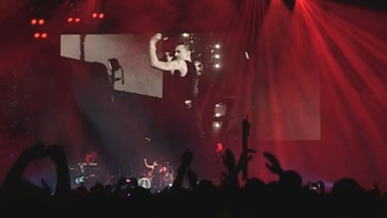 Depeche Mode viaja a los 90 en su concierto de Madrid