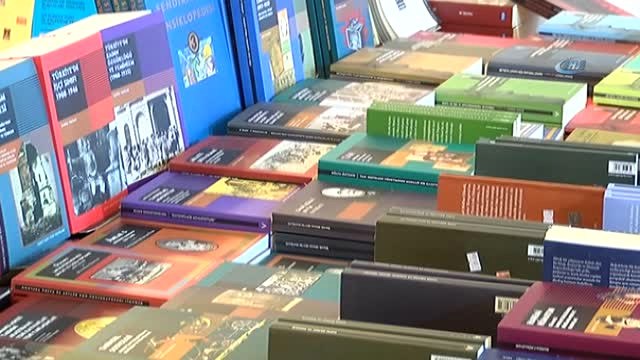 İlk Defa Düzenlenen 'Yerel Yönetimler Kitap ve Kültür Fuarı' Devam Ediyor