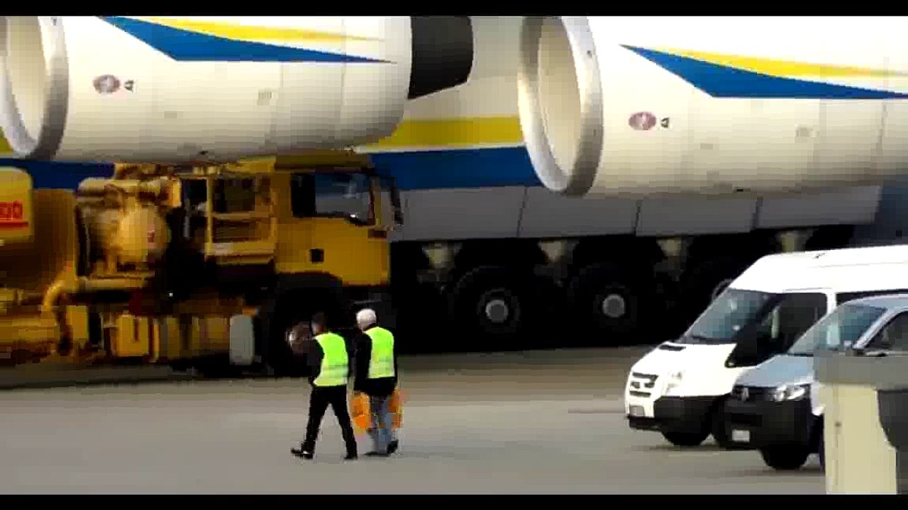 Aerobatics in the super low altitude and the extra moments and accident or crash