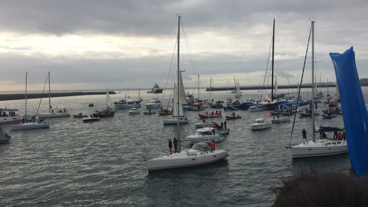 Arrivée triomphale de François Gabart à Brest