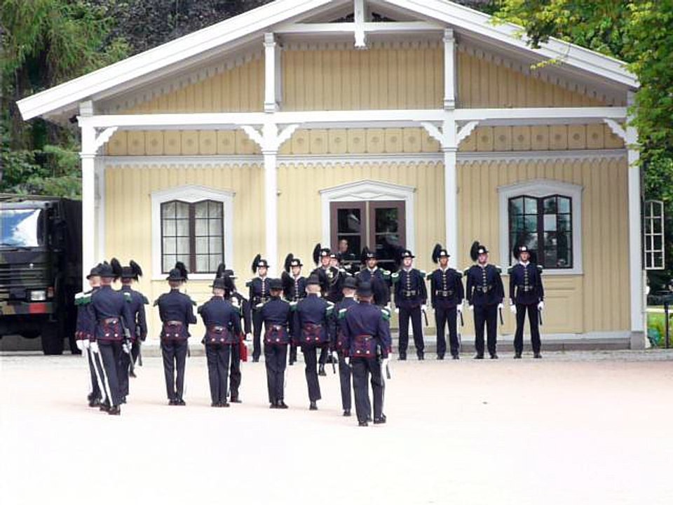 relève de la garde palais Oslo