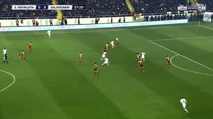 Pereira Goal HD - Yeni Malatyaspor	1-0	Galatasaray 17.12.2017
