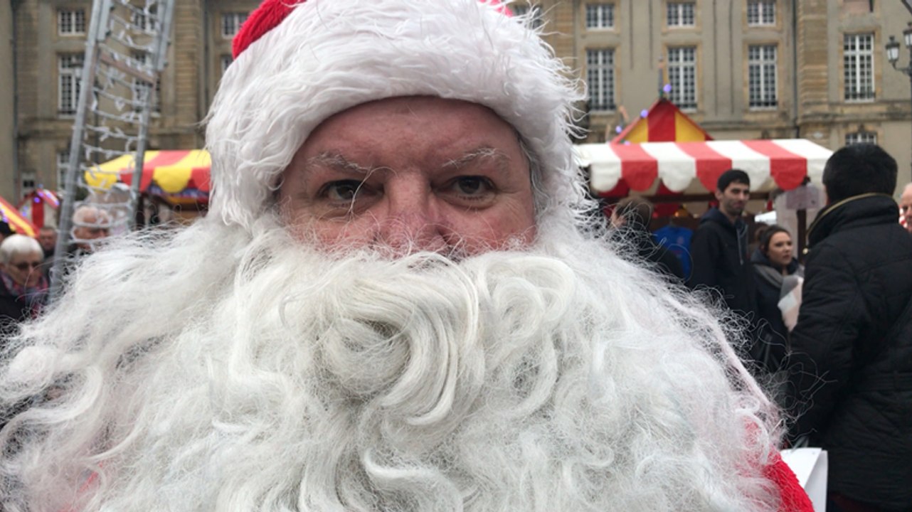 Le Père Noël s'adresse aux enfants