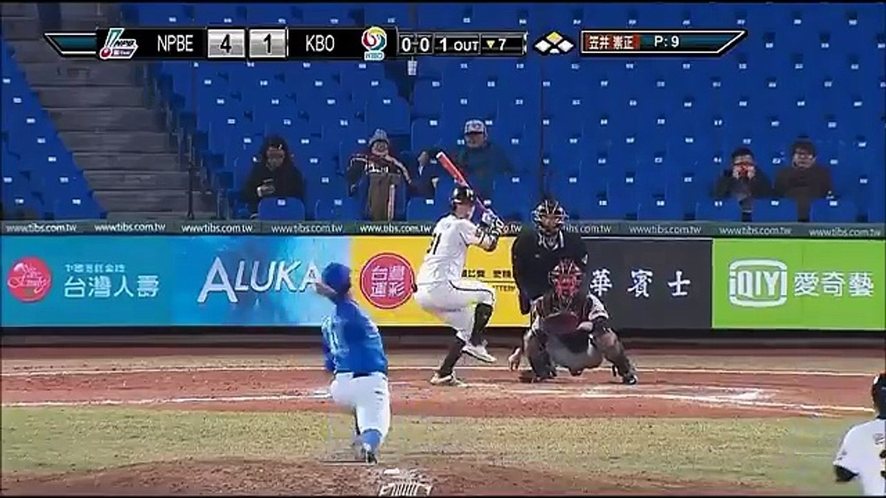 DeNA笠井崇正 最終戦も1回無失点に抑え10試合連続無失点でシーズン終了