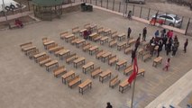 Şanlıurfa Öğretmenler Hafta Sonu Sıra ve Masaları Boyadı