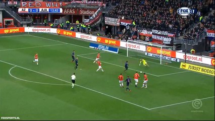 Le double arrêt de Pantelis Hatzidiakos, défenseur de l'AZ Alkmaar !
