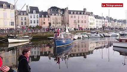 Vannes. Arrivée remarquée du Père Noël