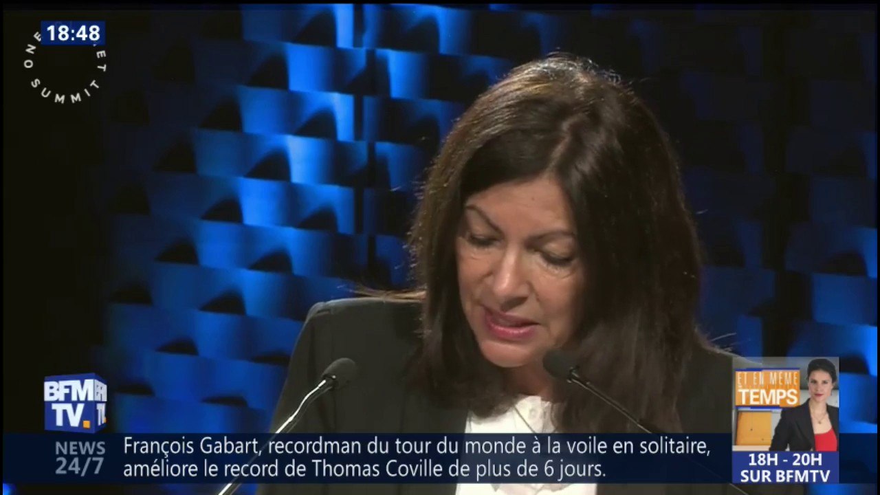 L'anglais d'Hidalgo, Mickey à l'Elysée... les images décalées de la politiques sont dans "Président Magnien"