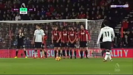 فيديو.. محمد صلاح يسجل فى ثلاثية ليفربول أمام بورنموث بالشوط الأول