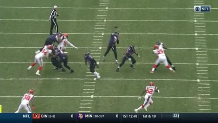 Jeremy Maclin takes a shot but hangs on for a big 23-yard catch
