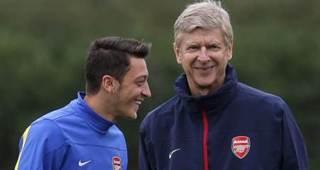 Arsenal Teknik Direktörü Wenger: Mesut Özil'i Daha Fazla Risk Almalı