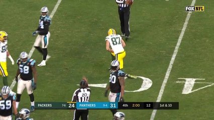 Aaron Rodgers slings pass to Jordy Nelson for a first down