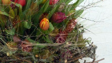 DIY - Frühlingsdeko / Osterdeko selber machen I XXL-Nest aus Zweigen I Deko mit Frühlingsblumen