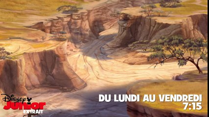 La Garde du Roi Lion - On ne réveille pas un crocodile qui dort - YouTube