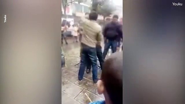 Burri i martuar udhëtoi qindra milje për të takuar një grua, por në vend të dashurisë merr dajak