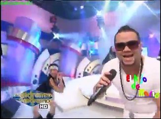 presentadoras extrema bailando dembow.