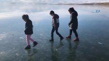 Buzla Kaplanan Çıldır Gölü'ne Balıkçılar İlk Ağlarını Attı