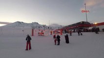 Kayseri Erciyes'te Gece Kayağı Başladı